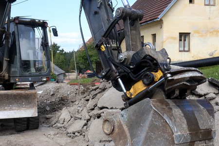 OBNOVA CESTE DOBEC 09 FOTO LJUBO VUKELIČ